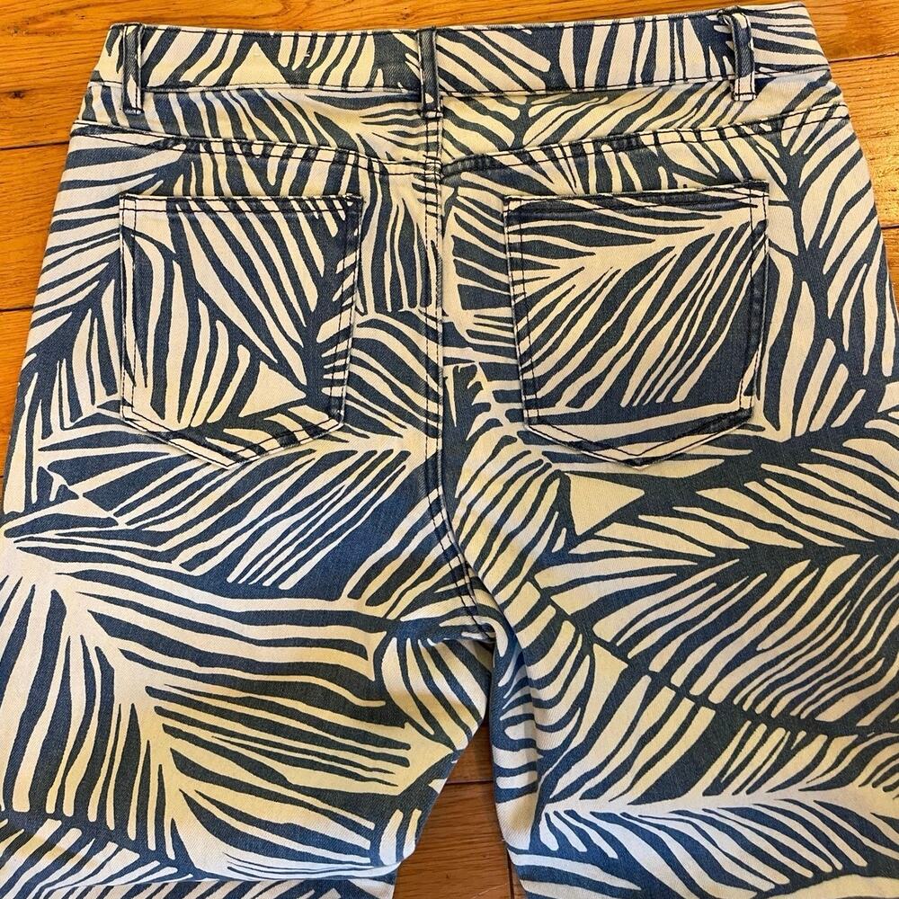 J.McLaughlin Jaycie Jeans Palm Print Blue White Button Denim Pants Size 8 - Picture 8 of 8